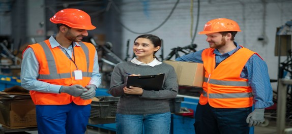 people-safety-equipment-their-workplace (1)